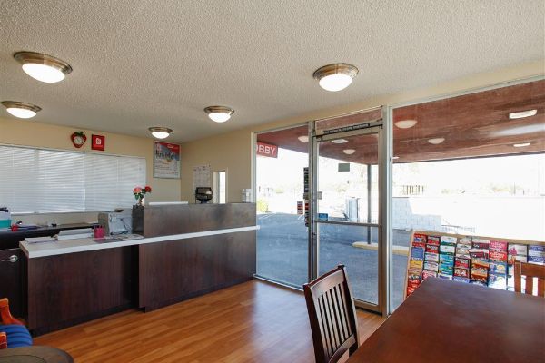 Hotel Red Roof Mojave